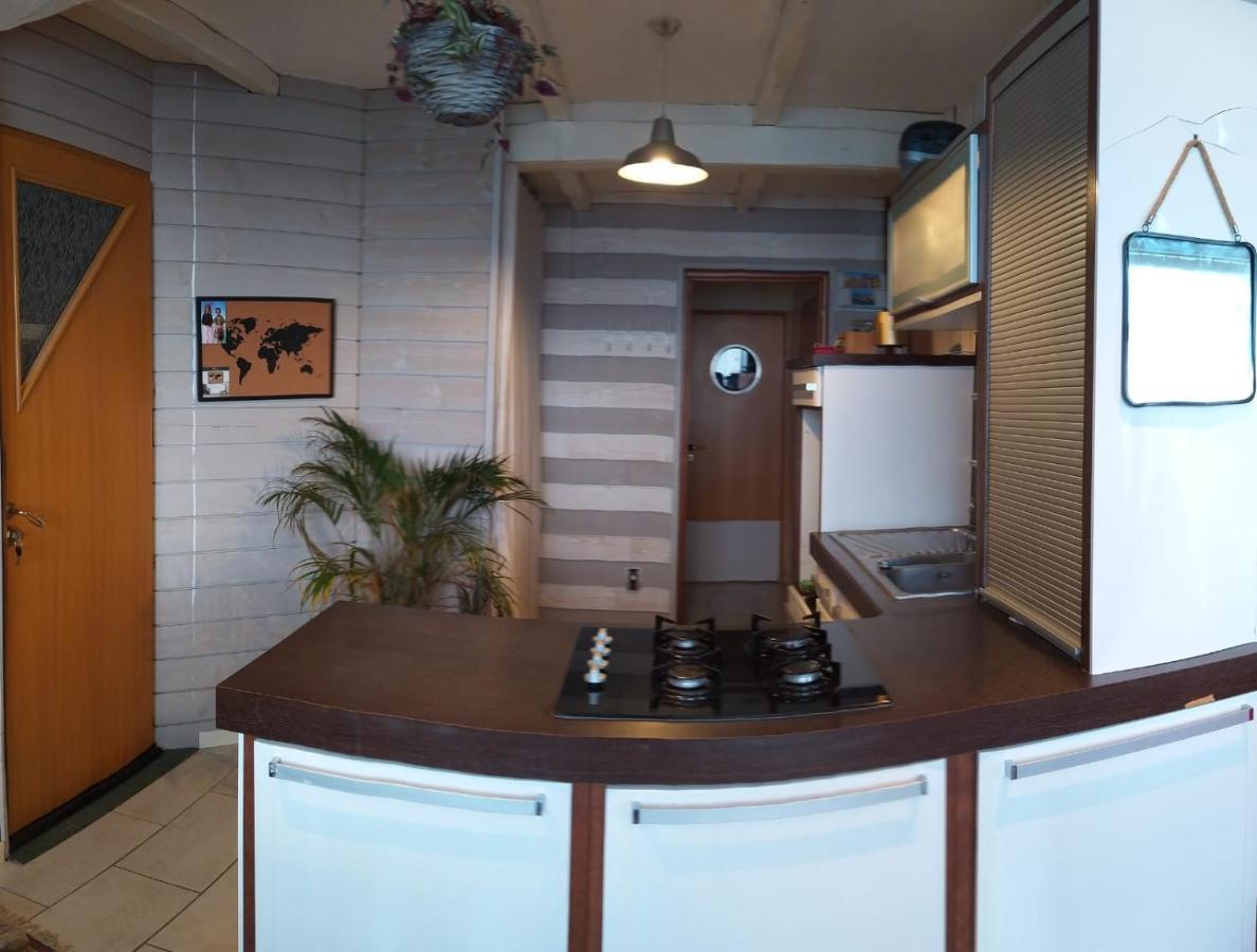 Appartement Vue Mer, Rdc, Plage De Trestrignel Perros-Guirec Esterno foto