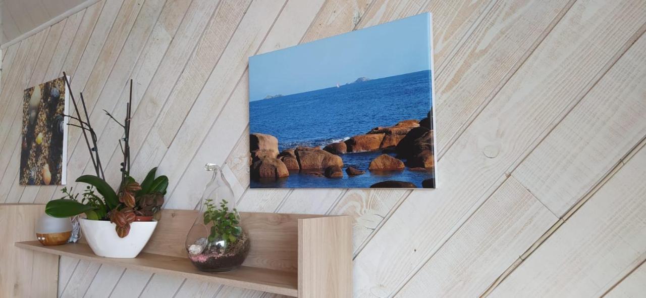Appartement Vue Mer, Rdc, Plage De Trestrignel Perros-Guirec Esterno foto